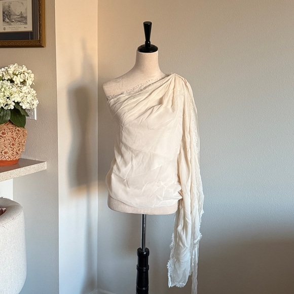 Robert Rodriguez Elegant Cream One-Shoulder Top - Picture 3 of 10